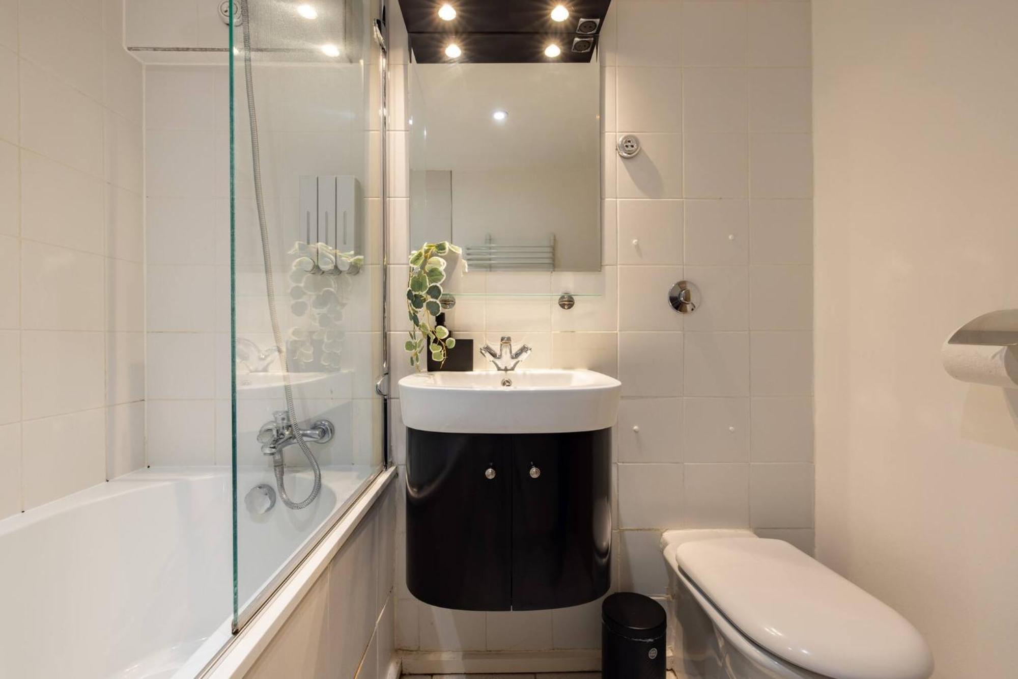 Wild Roses Serviced Apartments - Excel Warehouse 2 لندن المظهر الخارجي الصورة