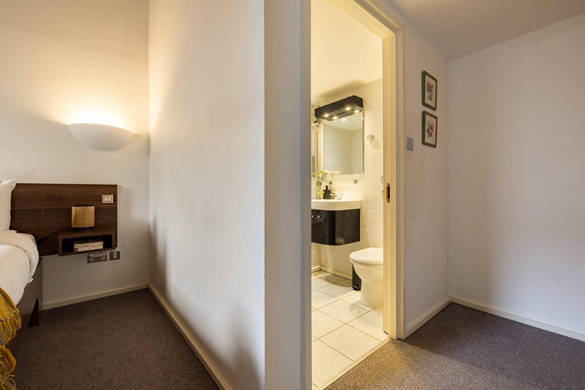 Wild Roses Serviced Apartments - Excel Warehouse 2 لندن المظهر الخارجي الصورة